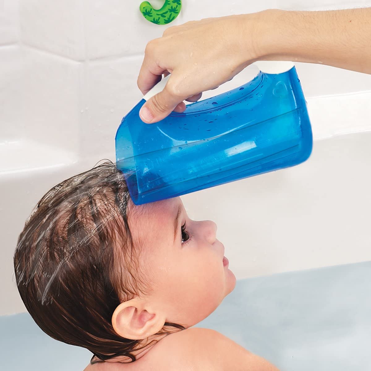 Navaris Jarra de baño para bebé - Recipiente para aclarar el cabello en la  ducha bañera - Vaso de aclarado para evitar jabón en los ojos - Azul :  : Bebé